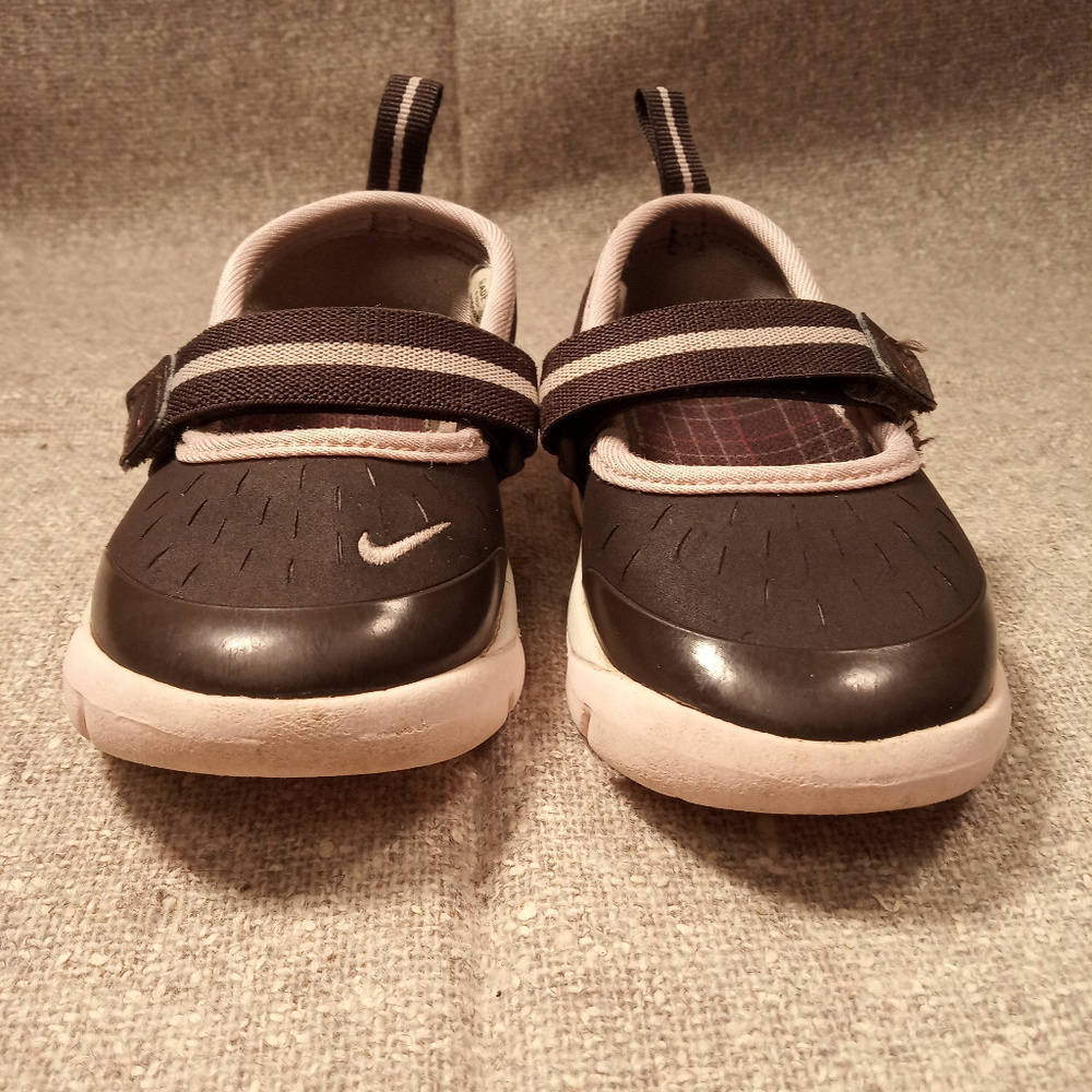Nike Mary Jane Baby/Kids Shoes Size 5C - Picture 2 of 7